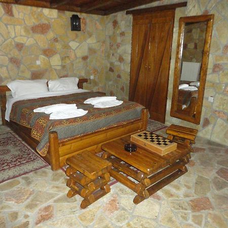 Faraggi Guesthouse Kalawrita Zewnętrze zdjęcie