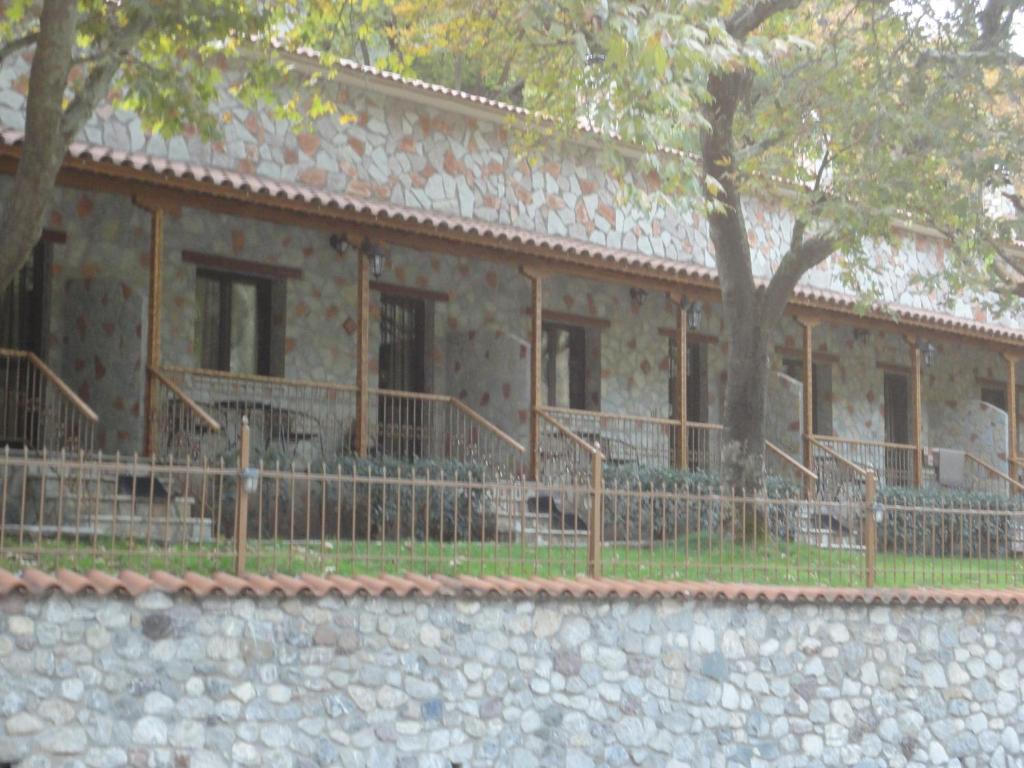 Faraggi Guesthouse Kalawrita Pokój zdjęcie